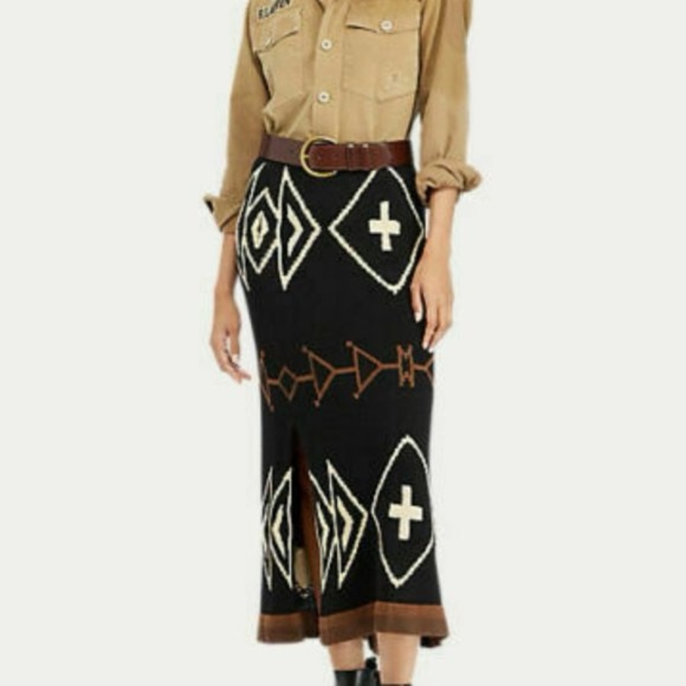 Beautiful barely worn Polo Ralph Lauren skirt.